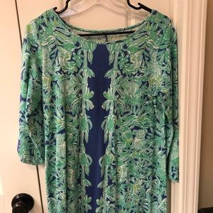 Very comfortable M LiLy Pulitzer dress. Perfect for spring time.
